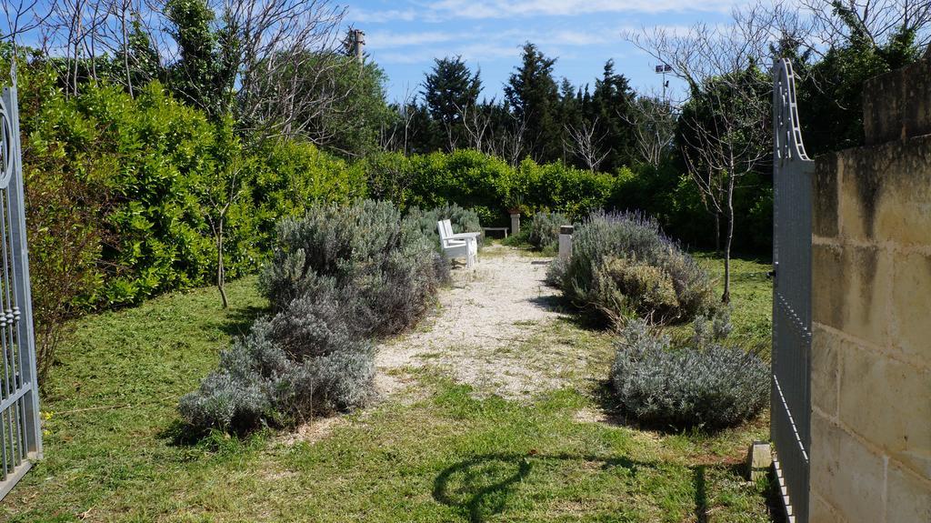 Гостевой дом Antica Masseria Carparelli Остуни Экстерьер фото