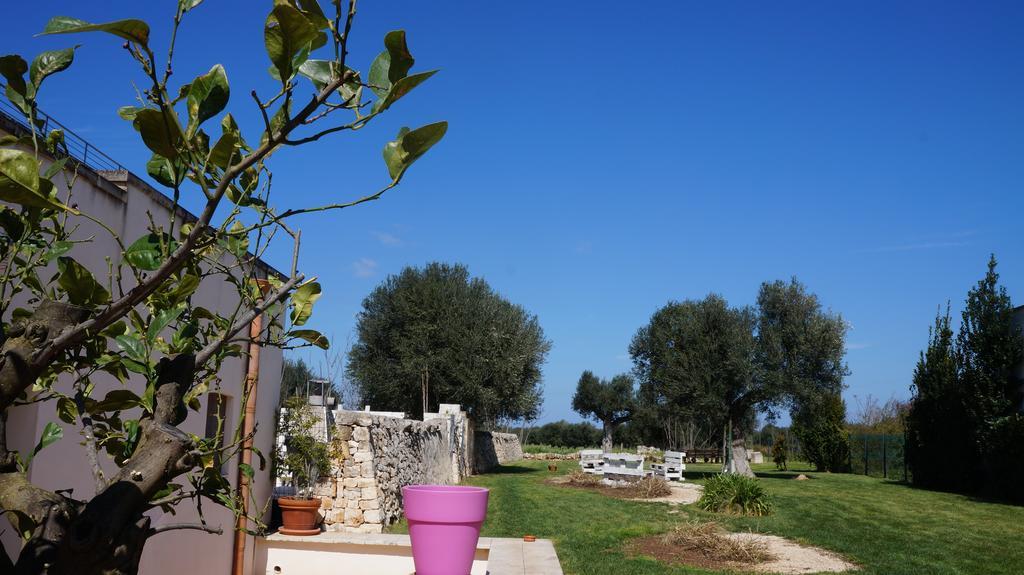 Гостевой дом Antica Masseria Carparelli Остуни Экстерьер фото