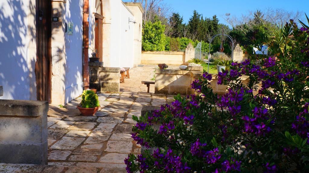 Гостевой дом Antica Masseria Carparelli Остуни Экстерьер фото